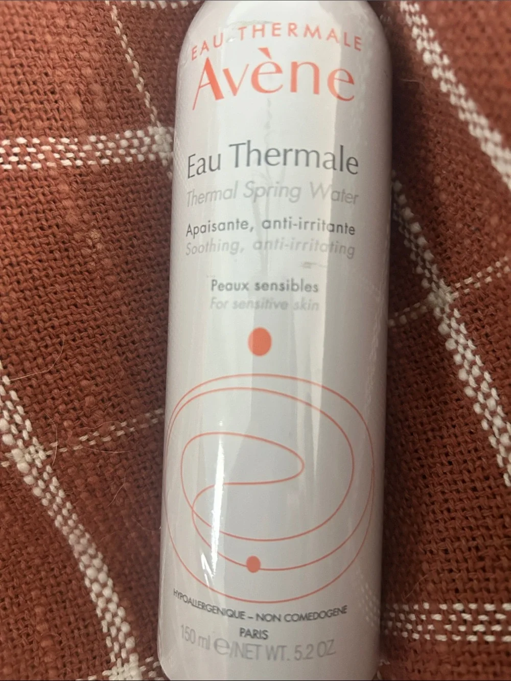 Avène Eau Thermale Soothing Thermal Spring Water Spray — White